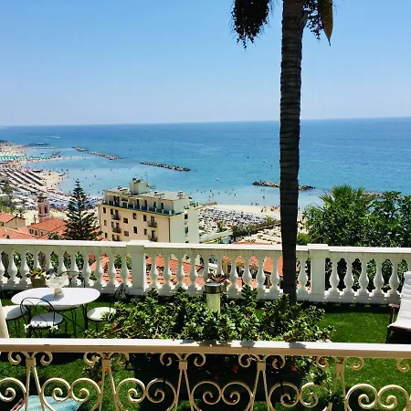 Nuovo Trilocale Bellissima Vista Spiagge בית נופש
